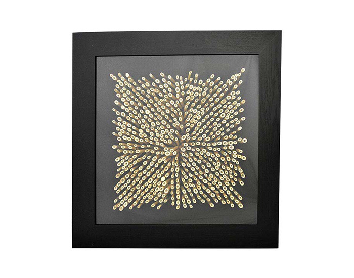 CUADRO DALIA DORADO ELEMENTOS DE BAMBÚ NATURAL EN 3D (90×90×9cm)