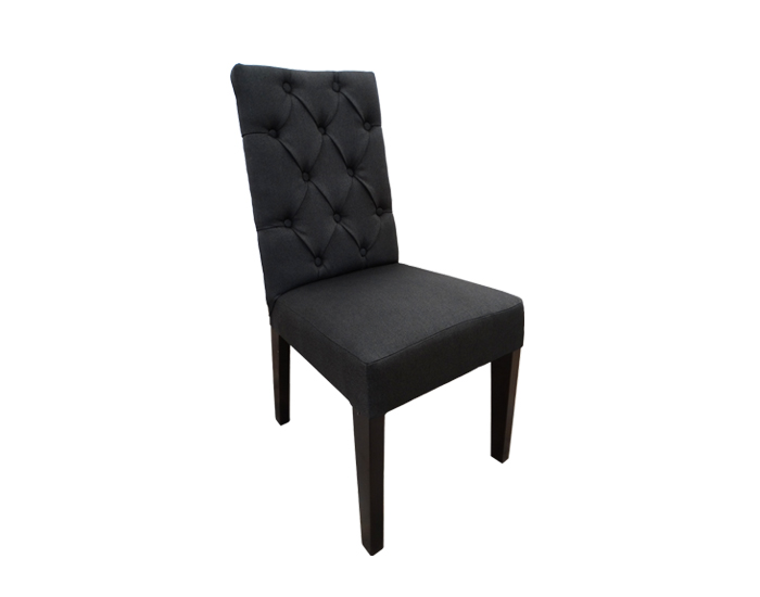 SILLA CAPITONADA COLOR NEGRO CARLIKE CON MADERA DE PINO (105×56×56cm)