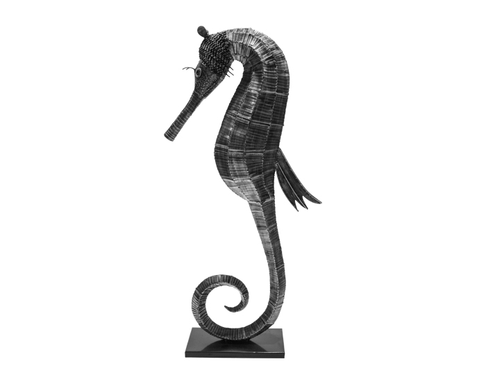 FIGURA DECORATIVA CABALLITO DE MAR EN HIERRO COLOR GRIS CENIZA (141×51×20cm)