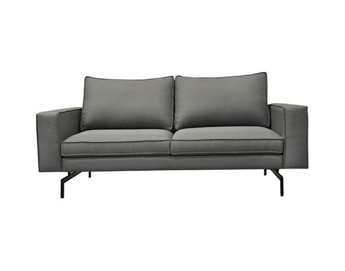 LOVE SEAT AROMA COLOR GRIS PIZARRA CON PATAS NEGRAS (74×197×100cm)