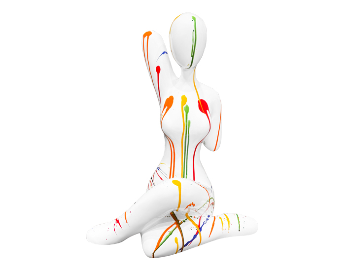 ESCULTURA DECORATIVA MUJER PIERNA CRUZADA MULTICOLOR (57×46×27cm)