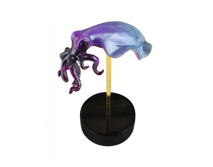 ESCULTURA DECORATIVA CALAMAR DE BRONCE CON PEDESTAL (16×8.5×10cm)