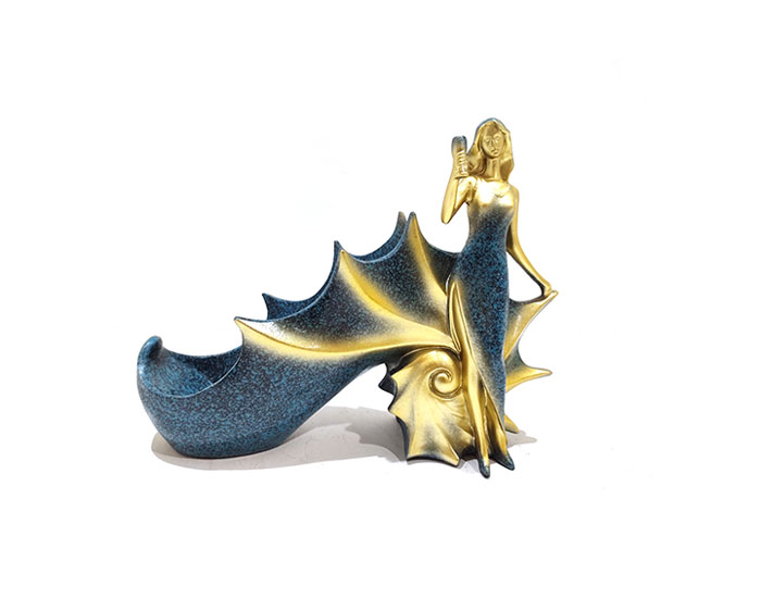 ESCULTURA DECORATIVA PORTA VINOS DAMA DE NOCHE AZUL (23×27×10cm)